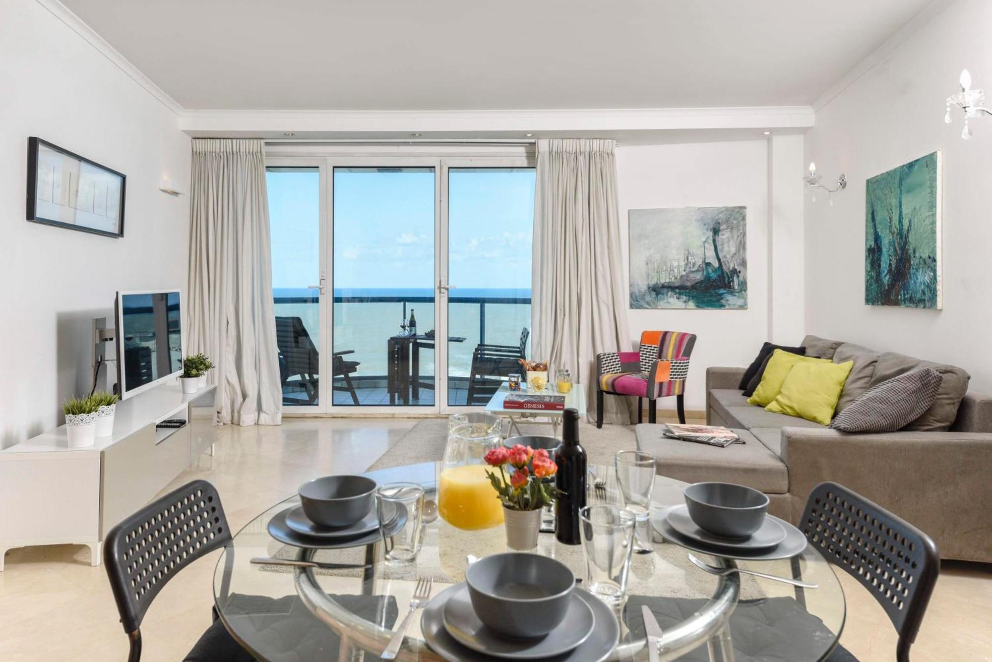 תל אביב Superb Beachfront Apartments With Pool By Sea N' Rent מראה חיצוני תמונה